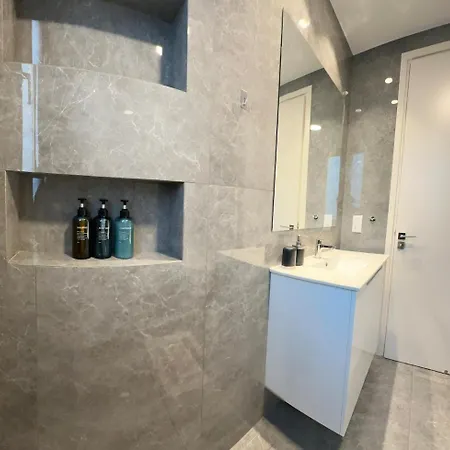 Lux Hub Spot-νear European Uni Engomi Lägenhet *