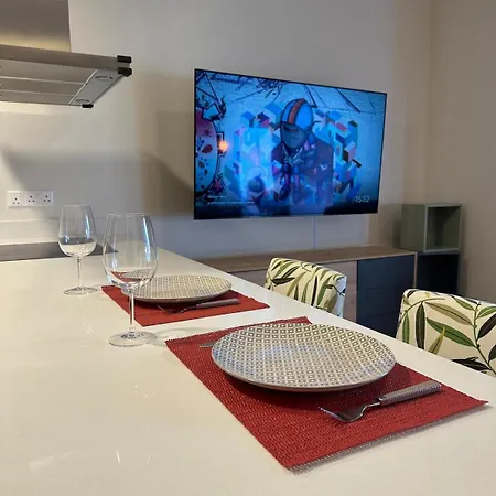 Lägenhet Lux Hub Spot-νear European Uni Engomi *