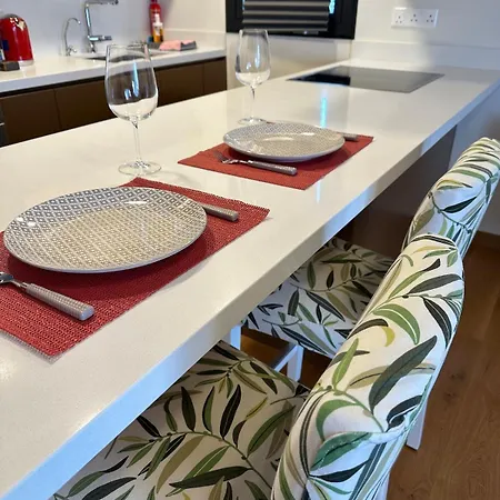 Lux Hub Spot-νear European Uni Engomi Lägenhet *