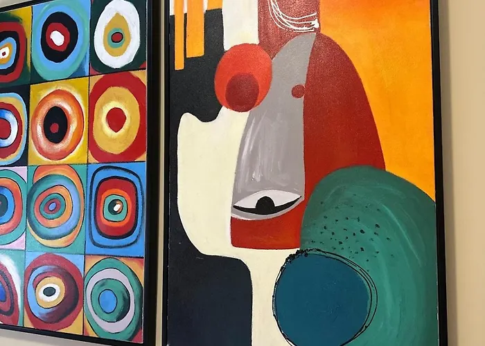 Lux Hub Spot-νear European Uni Engomi 公寓 *