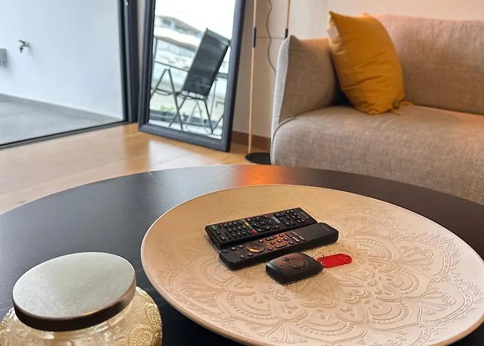 公寓 Lux Hub Spot-νear European Uni Engomi *