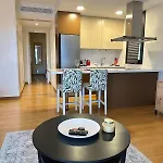 Lux Hub Spot-νear European Uni Engomi Διαμέρισμα *